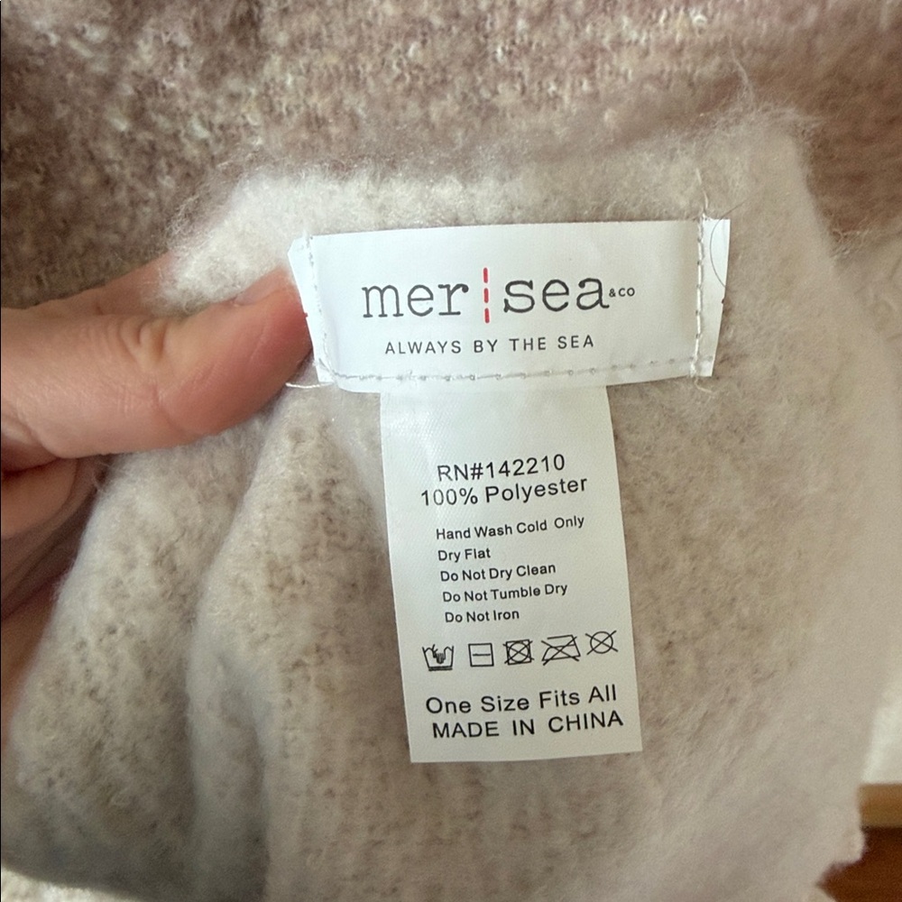 Mer-Sea & Co. Scarf Ombré Pink - Picture 3 of 6